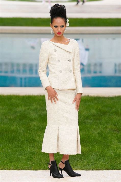 défilé chanel haute couture printemps été 2019|Chanel haute couture collection.